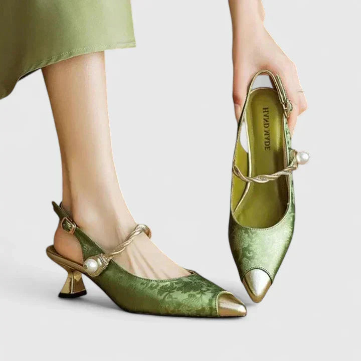 Livia | Chic Kitten Heels